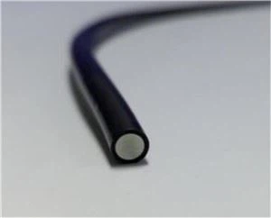 Glasfaser mit festem Kern und schwarzem PVC-Mantel